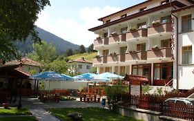 Yagodina Family Hotel